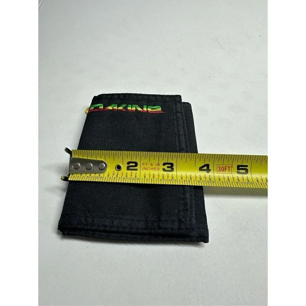 Dakine Vert Rail Wallet 5 slots ID Window Black Coin Zip Embroidered Logo EUC